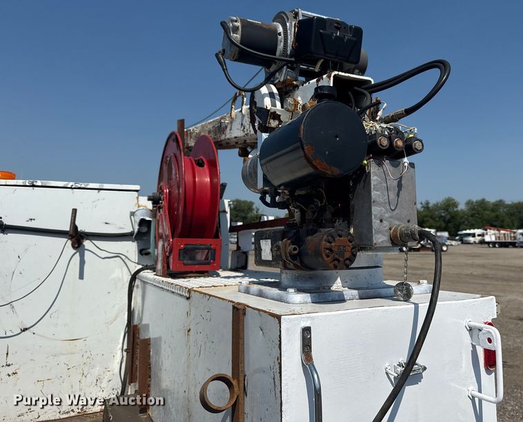 image for item EG6095 2007 Ford F550 Super Duty utility / service truck