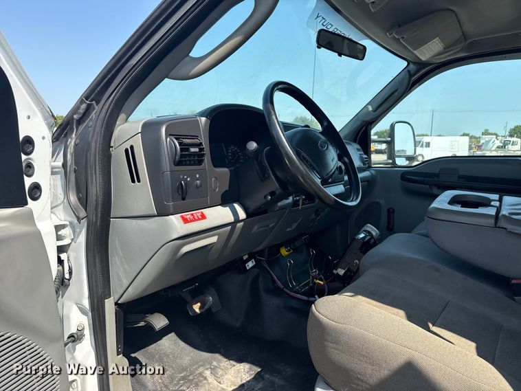 image for item EG6095 2007 Ford F550 Super Duty utility / service truck