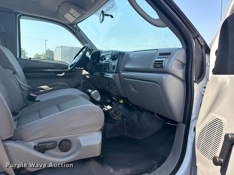 image for item EG6095 2007 Ford F550 Super Duty utility / service truck