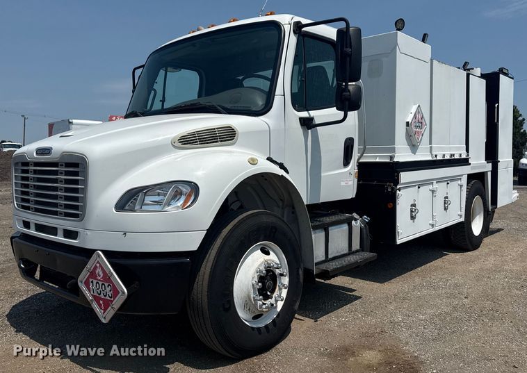 2013 Freightliner Business Class M2