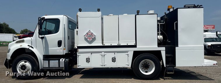 image for item EG6110 2013 Freightliner Business Class M2 fuel / lube truck