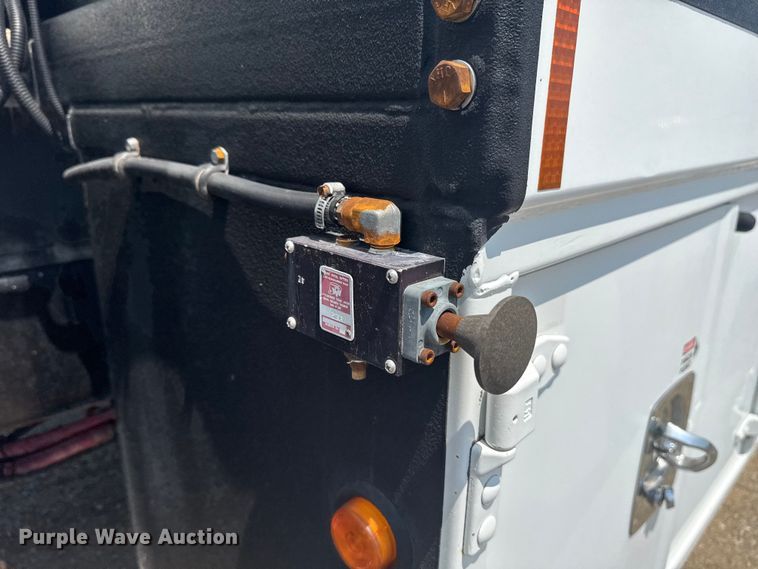 image for item EG6110 2013 Freightliner Business Class M2 fuel / lube truck