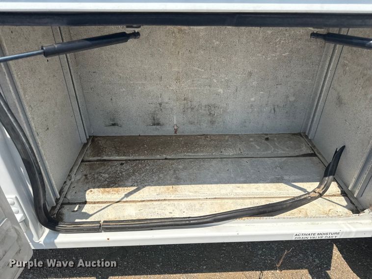 image for item EG6110 2013 Freightliner Business Class M2 fuel / lube truck