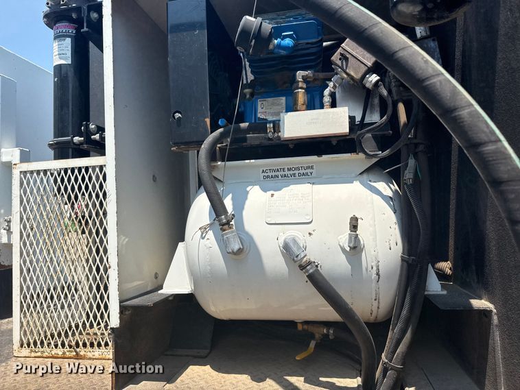 image for item EG6110 2013 Freightliner Business Class M2 fuel / lube truck