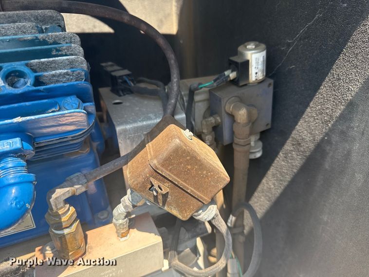 image for item EG6110 2013 Freightliner Business Class M2 fuel / lube truck