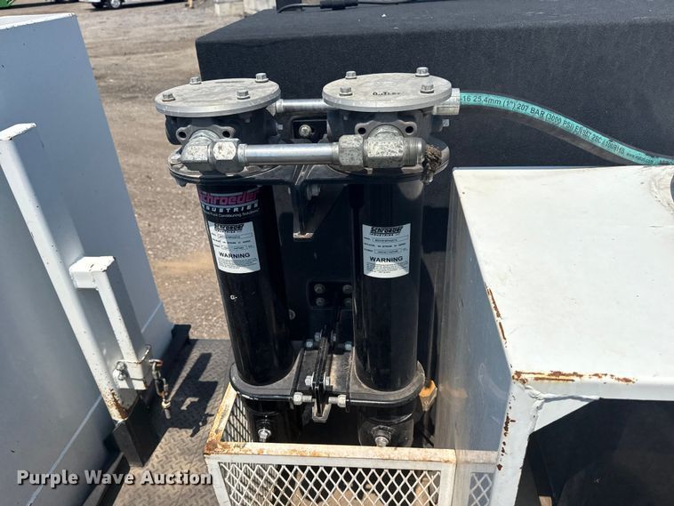 image for item EG6110 2013 Freightliner Business Class M2 fuel / lube truck