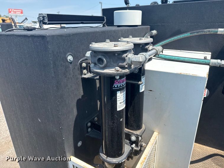 image for item EG6110 2013 Freightliner Business Class M2 fuel / lube truck