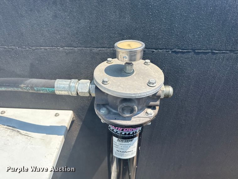 image for item EG6110 2013 Freightliner Business Class M2 fuel / lube truck