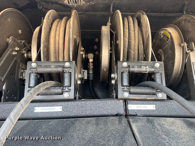 image for item EG6110 2013 Freightliner Business Class M2 fuel / lube truck