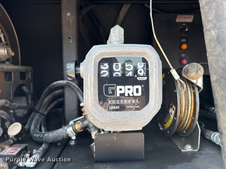 image for item EG6110 2013 Freightliner Business Class M2 fuel / lube truck