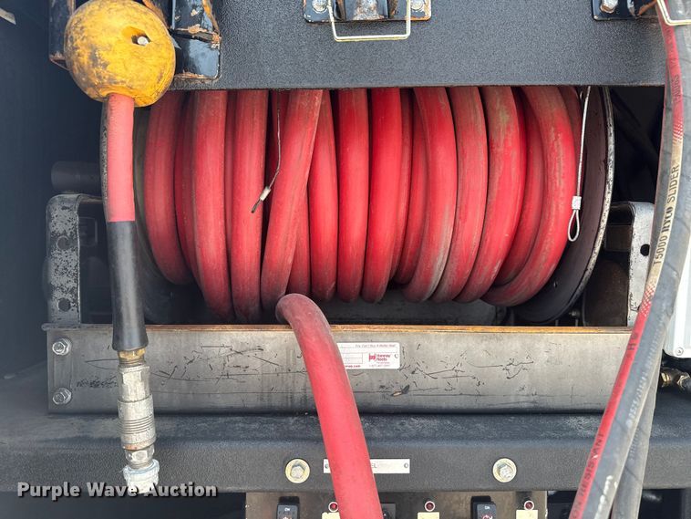 image for item EG6110 2013 Freightliner Business Class M2 fuel / lube truck