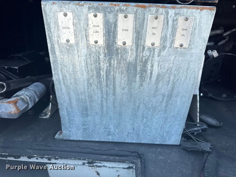 image for item EG6110 2013 Freightliner Business Class M2 fuel / lube truck