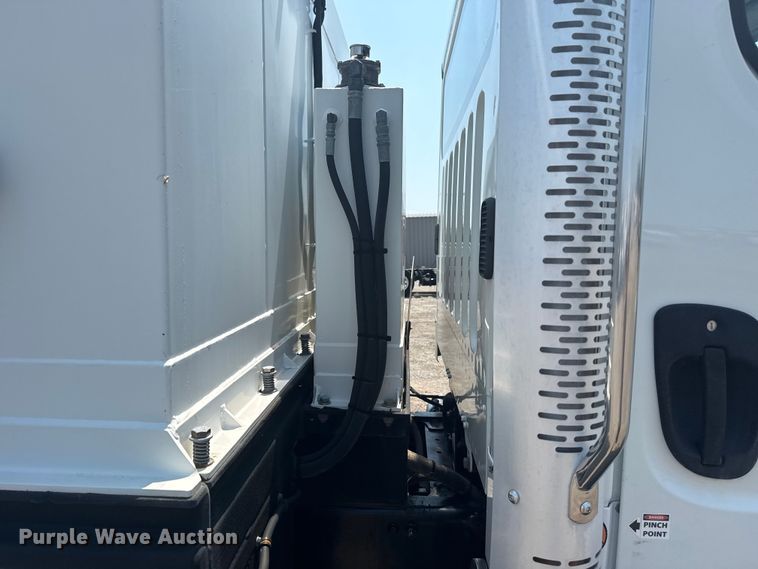 image for item EG6110 2013 Freightliner Business Class M2 fuel / lube truck