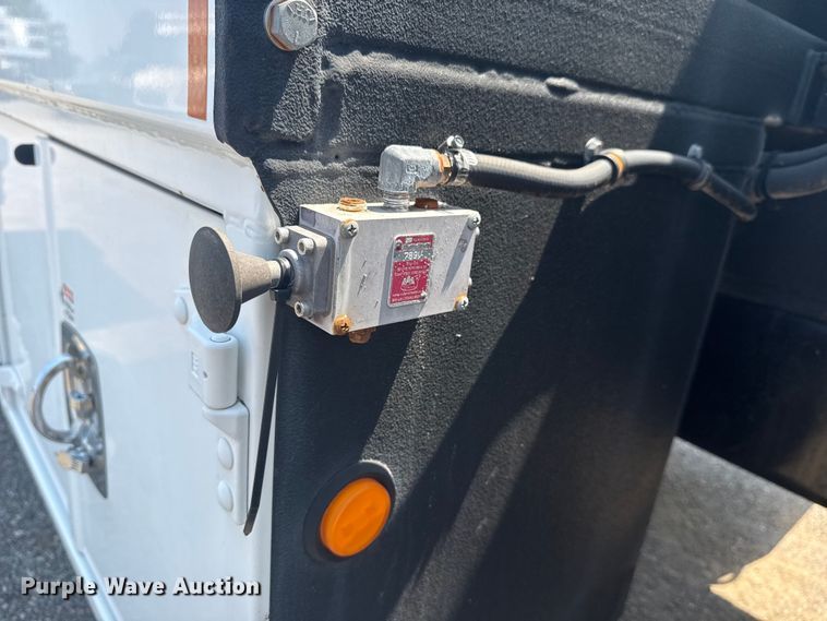 image for item EG6110 2013 Freightliner Business Class M2 fuel / lube truck