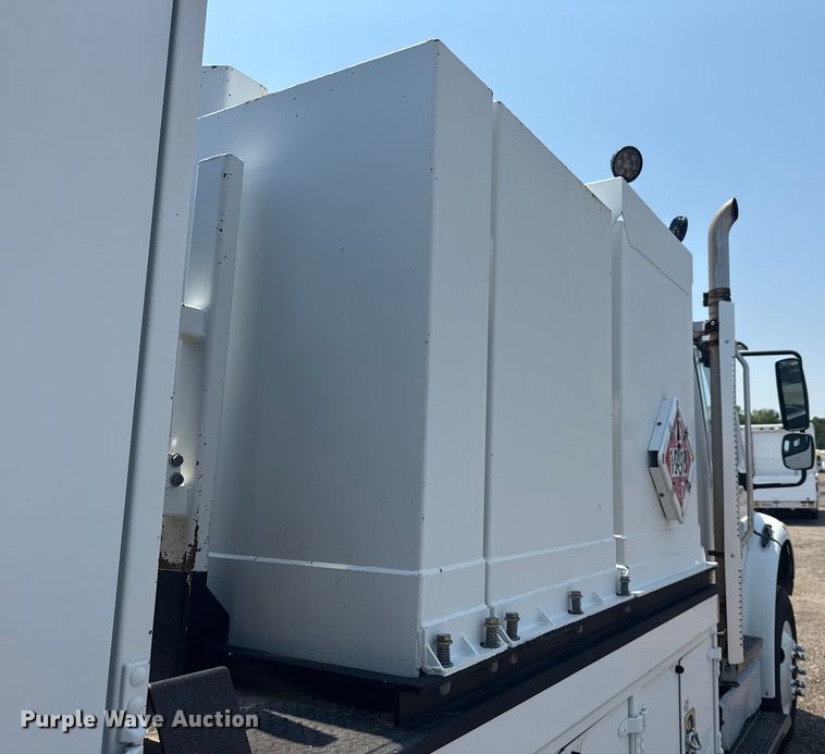 image for item EG6110 2013 Freightliner Business Class M2 fuel / lube truck