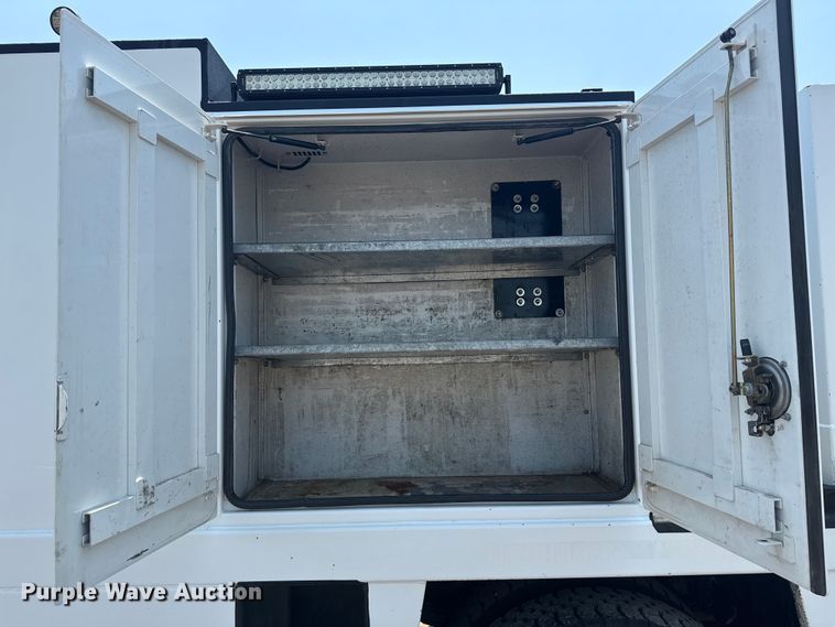 image for item EG6110 2013 Freightliner Business Class M2 fuel / lube truck