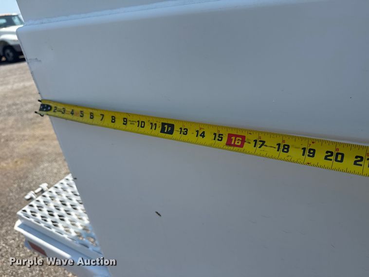 image for item EG6110 2013 Freightliner Business Class M2 fuel / lube truck