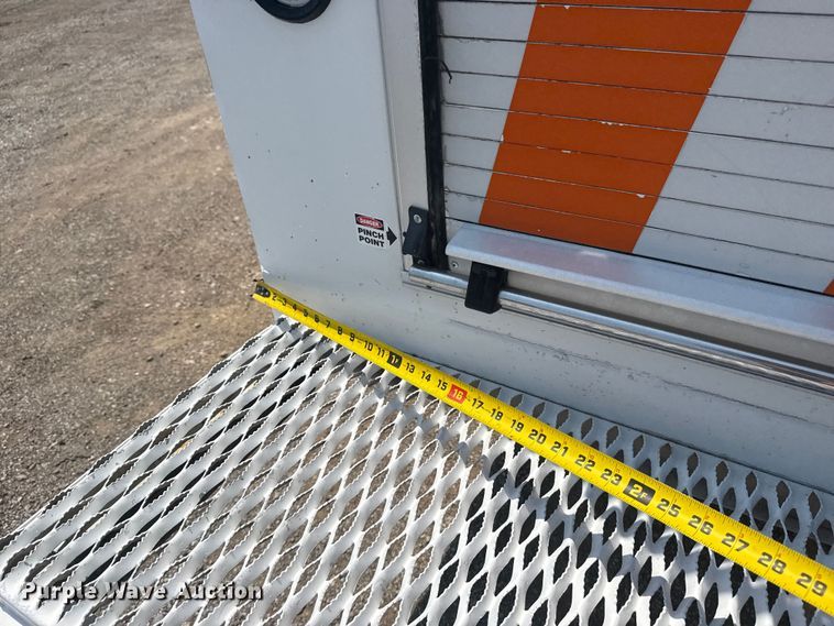 image for item EG6110 2013 Freightliner Business Class M2 fuel / lube truck