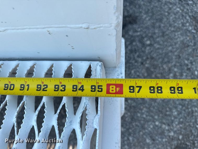 image for item EG6110 2013 Freightliner Business Class M2 fuel / lube truck