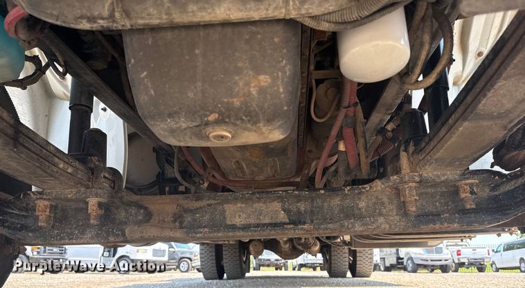 image for item EG6110 2013 Freightliner Business Class M2 fuel / lube truck