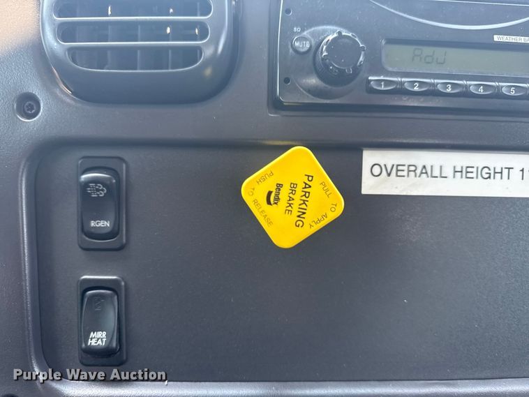 image for item EG6110 2013 Freightliner Business Class M2 fuel / lube truck