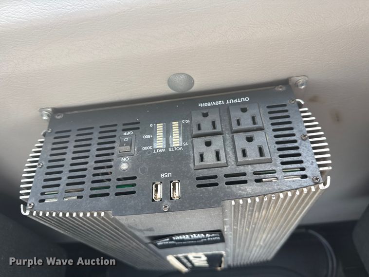 image for item EG6110 2013 Freightliner Business Class M2 fuel / lube truck