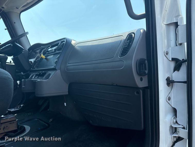 image for item EG6110 2013 Freightliner Business Class M2 fuel / lube truck