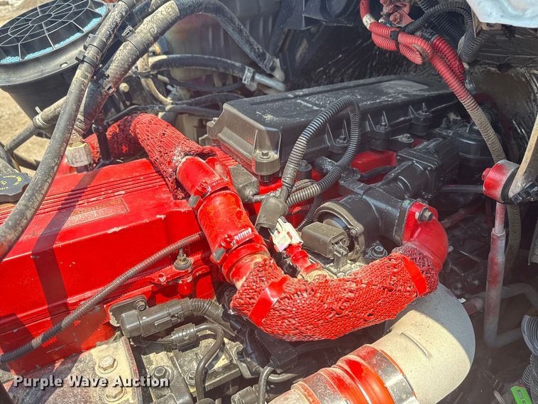 image for item EG6110 2013 Freightliner Business Class M2 fuel / lube truck