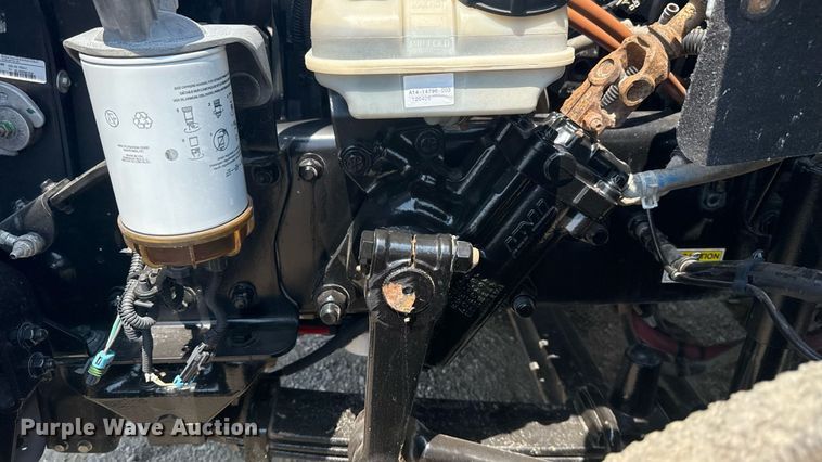 image for item EG6110 2013 Freightliner Business Class M2 fuel / lube truck