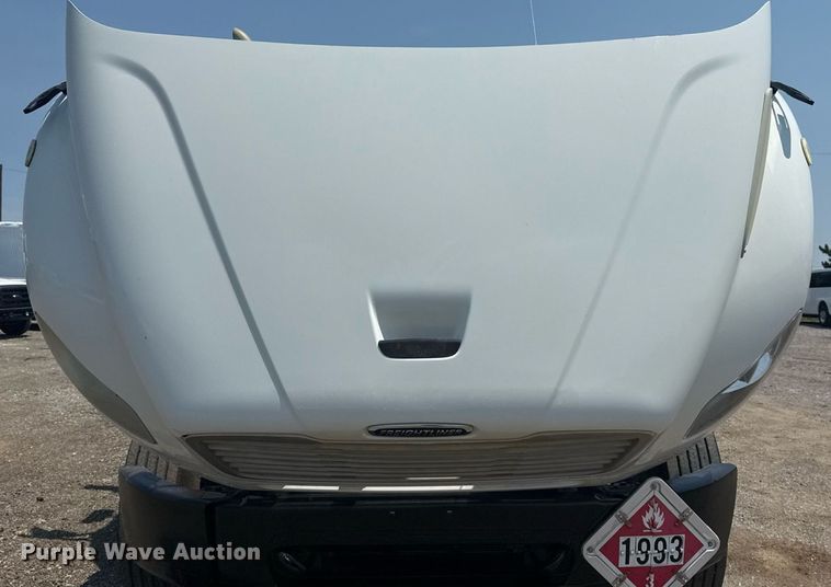 image for item EG6110 2013 Freightliner Business Class M2 fuel / lube truck