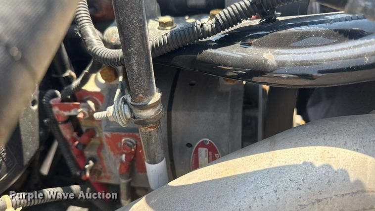 image for item EG6110 2013 Freightliner Business Class M2 fuel / lube truck