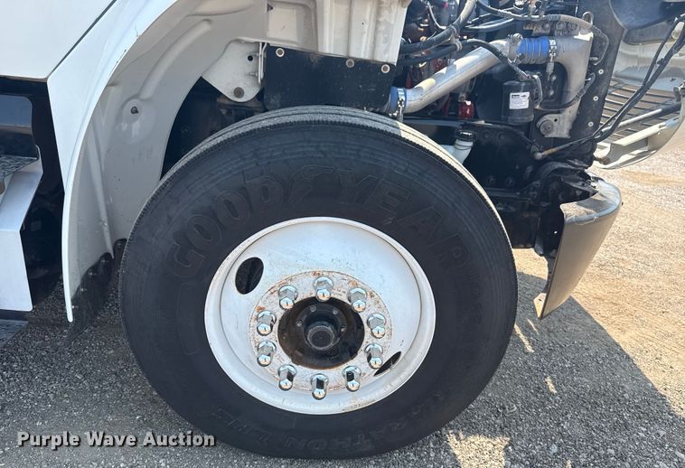 image for item EG6110 2013 Freightliner Business Class M2 fuel / lube truck