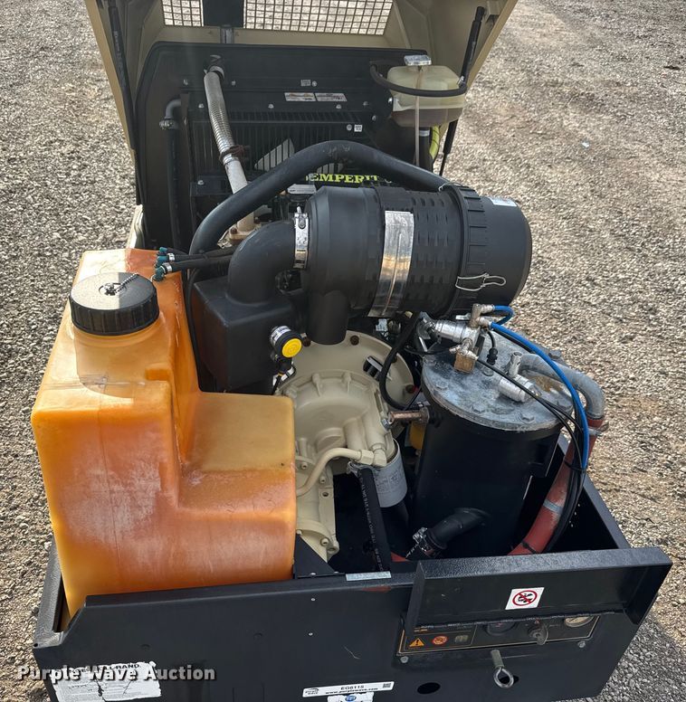 image for item EG6115 2012 Doosan P90BWIRU air compressor