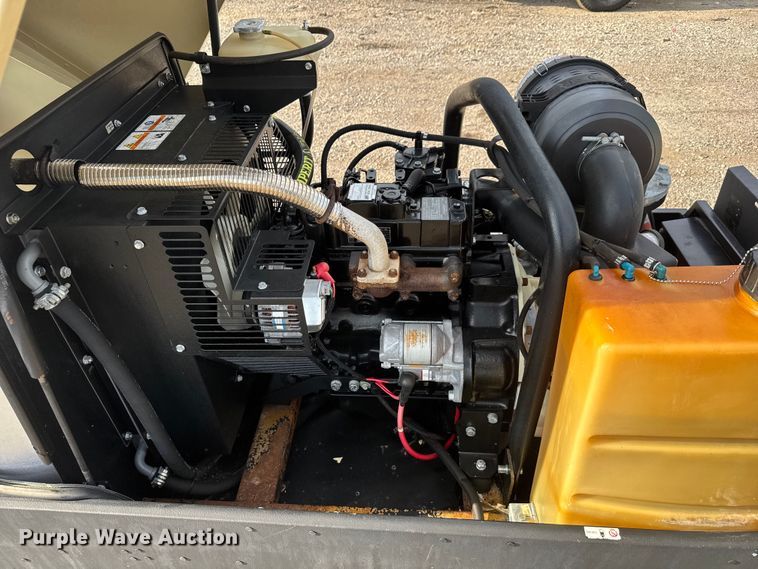 image for item EG6115 2012 Doosan P90BWIRU air compressor