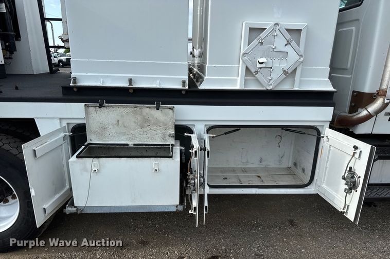 image for item EG6117 2007 Sterling Acterra fuel / lube truck