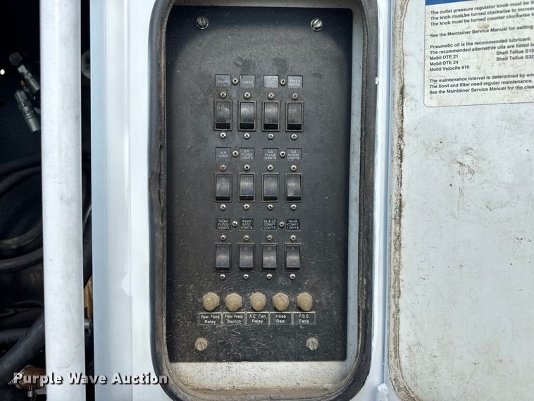 image for item EG6117 2007 Sterling Acterra fuel / lube truck