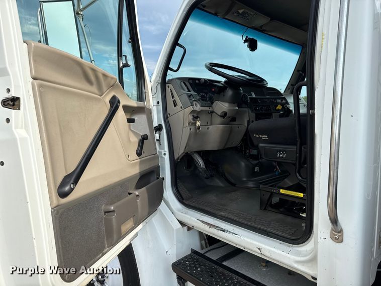 image for item EG6117 2007 Sterling Acterra fuel / lube truck