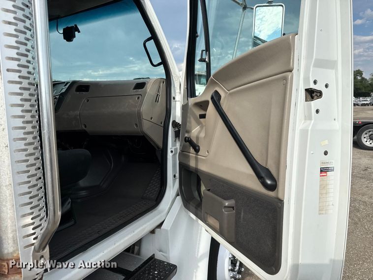 image for item EG6117 2007 Sterling Acterra fuel / lube truck