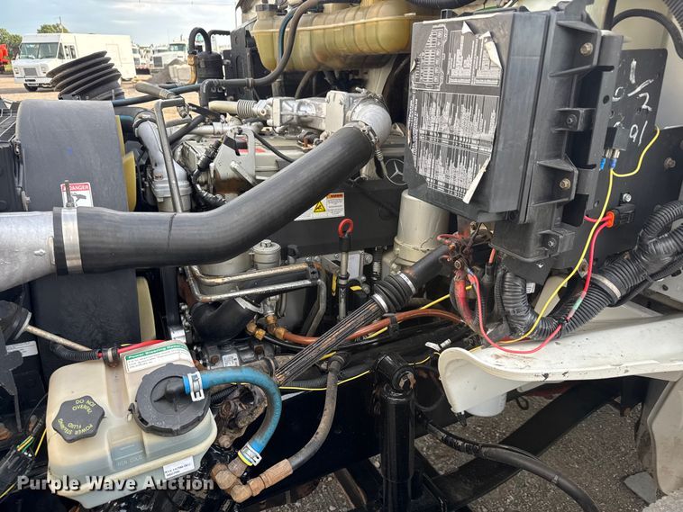 image for item EG6117 2007 Sterling Acterra fuel / lube truck