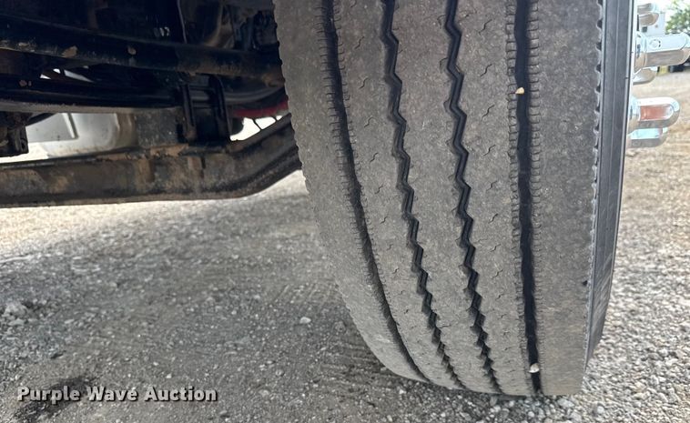 image for item EG6117 2007 Sterling Acterra fuel / lube truck