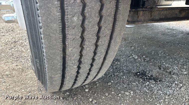 image for item EG6117 2007 Sterling Acterra fuel / lube truck