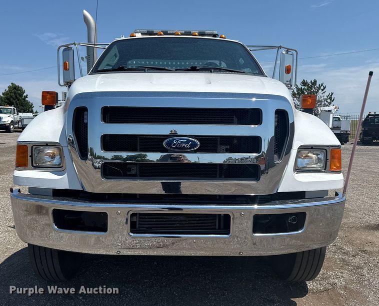 image for item EG6124 2013 Ford F650 Super Duty utility / service truck
