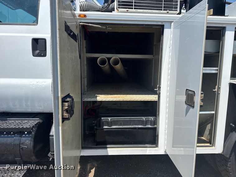 image for item EG6124 2013 Ford F650 Super Duty utility / service truck