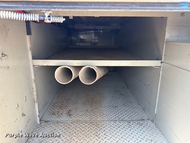 image for item EG6124 2013 Ford F650 Super Duty utility / service truck