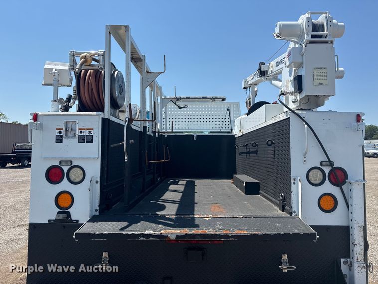 image for item EG6124 2013 Ford F650 Super Duty utility / service truck