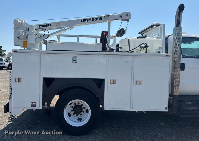 image for item EG6124 2013 Ford F650 Super Duty utility / service truck