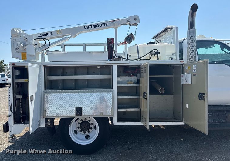 image for item EG6124 2013 Ford F650 Super Duty utility / service truck