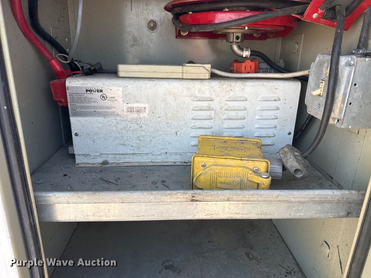 image for item EG6124 2013 Ford F650 Super Duty utility / service truck