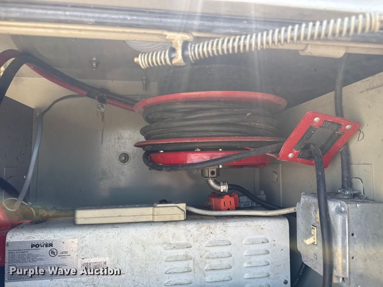 image for item EG6124 2013 Ford F650 Super Duty utility / service truck