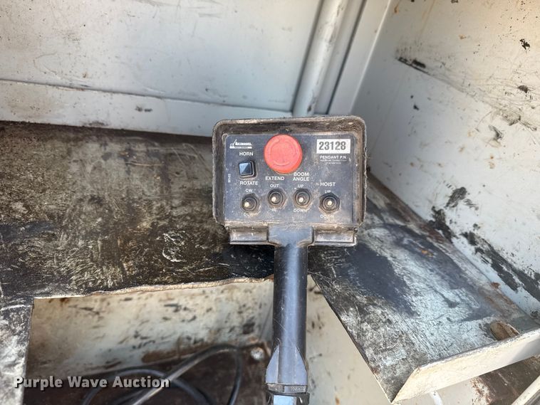 image for item EG6124 2013 Ford F650 Super Duty utility / service truck